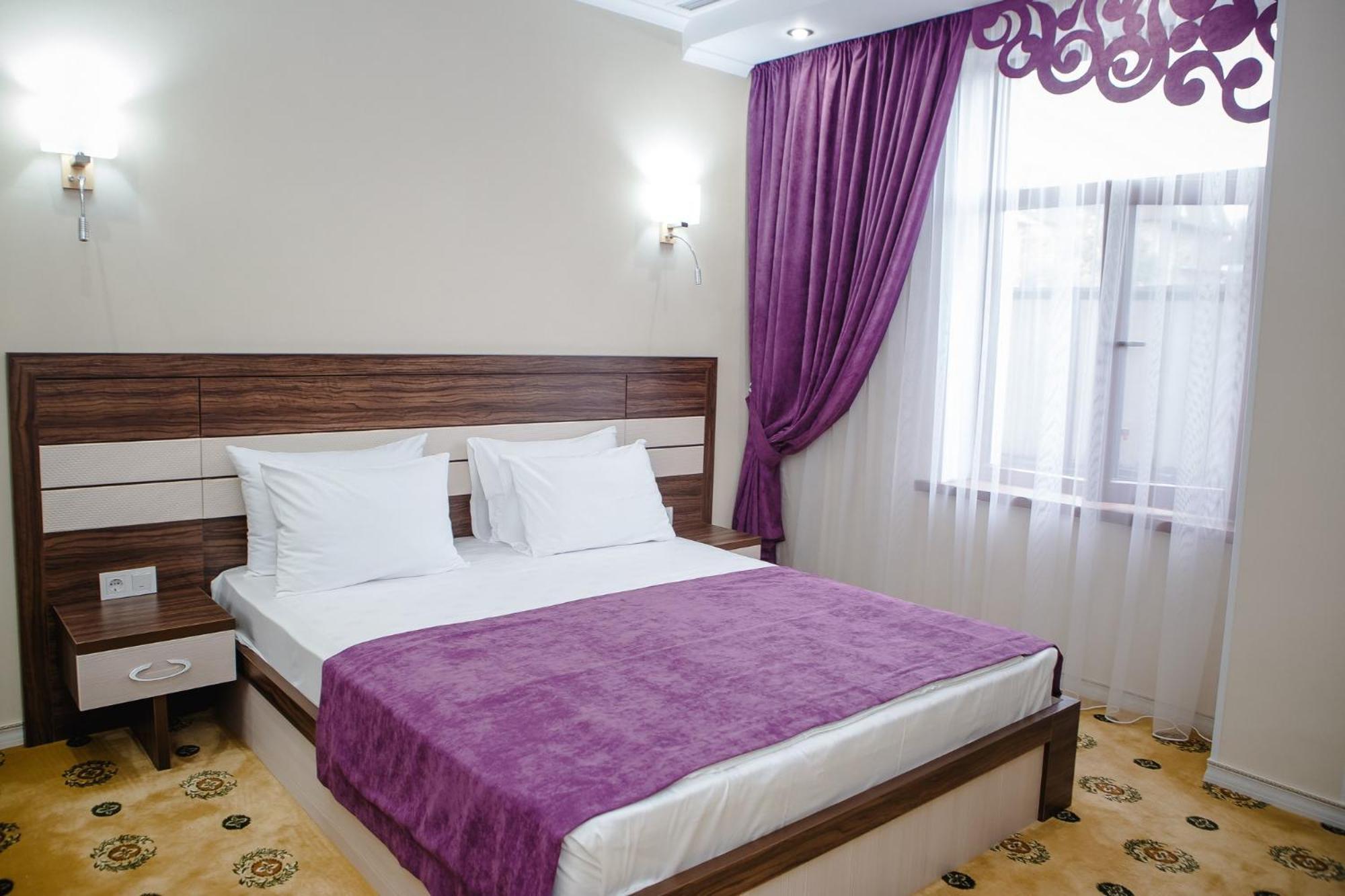 Luxury House Hotel Shymkent Exterior foto