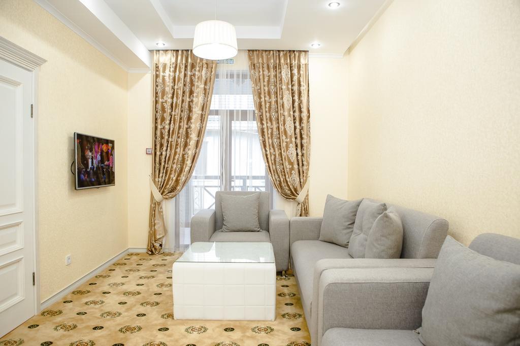 Luxury House Hotel Shymkent Exterior foto