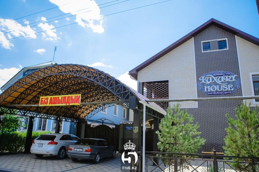 Luxury House Hotel Shymkent Exterior foto