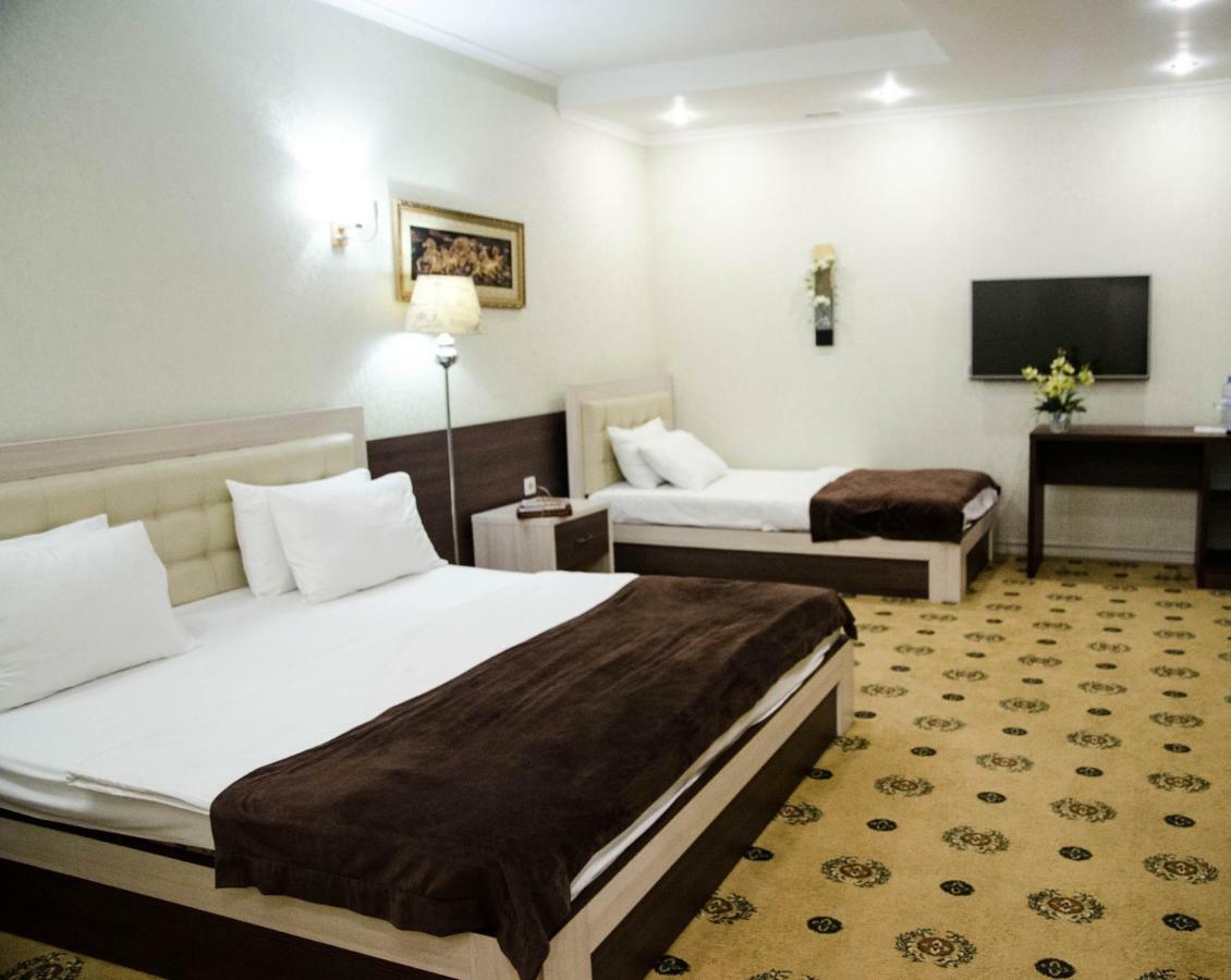 Luxury House Hotel Shymkent Exterior foto