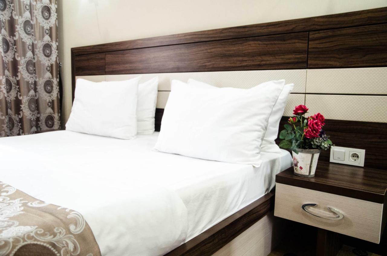 Luxury House Hotel Shymkent Exterior foto