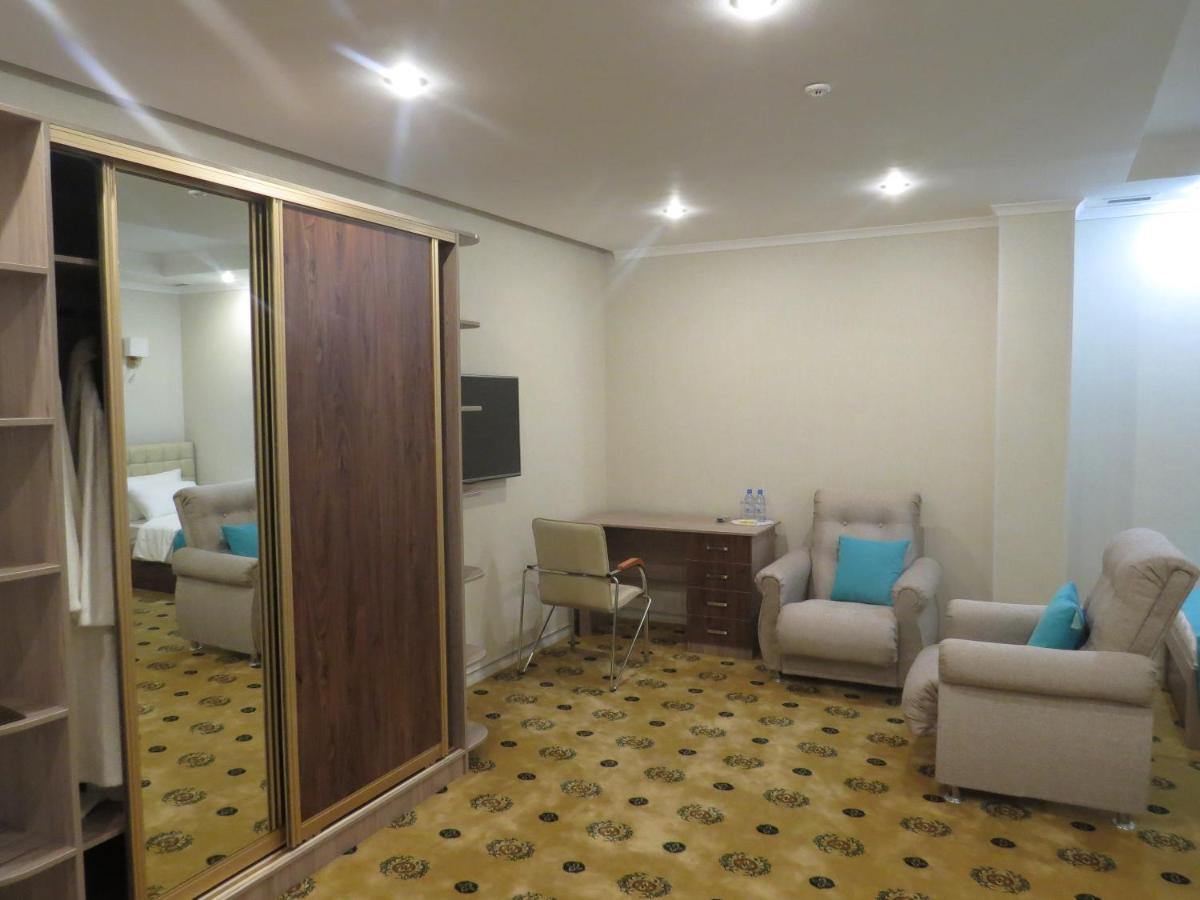 Luxury House Hotel Shymkent Exterior foto